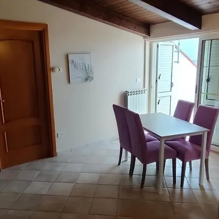 Tra Il Verde E Il Mare Apartamento *